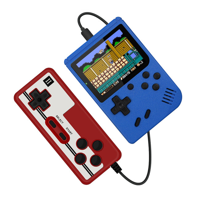 Blauw model met gamepads voor 2 personen. Speel in stijl met twee-speler games op deze draagbare handheld console.