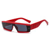 Trendy vierkante zonnebril met een vurige rode touch