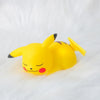 Schattige nachtlamp van een slapende Pikachu, ideaal voor een rustgevende nacht.