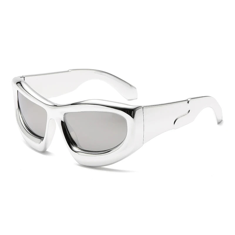 Trendy zonnebril met zilveren montuur voor een opvallende uitstraling