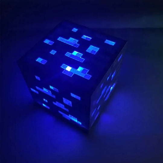 Diamond Block Tafellamp - Voeg een vleugje elegantie toe aan je verlichting met deze duurzame en stijlvolle Minecraft-editie.