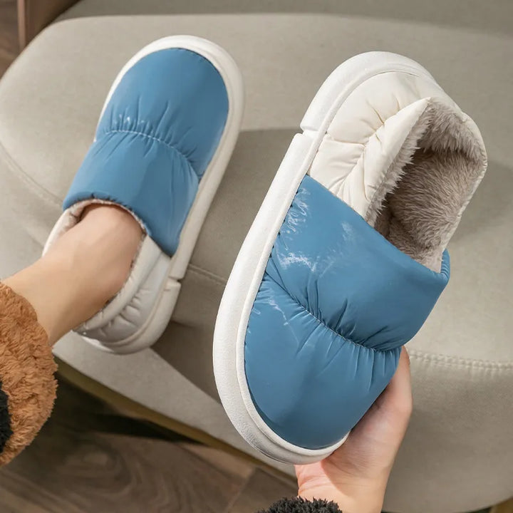 Comfy's™ Blauwe Zachte Sloffen - Stijlvolle blauwe warmte voor ultiem comfort.