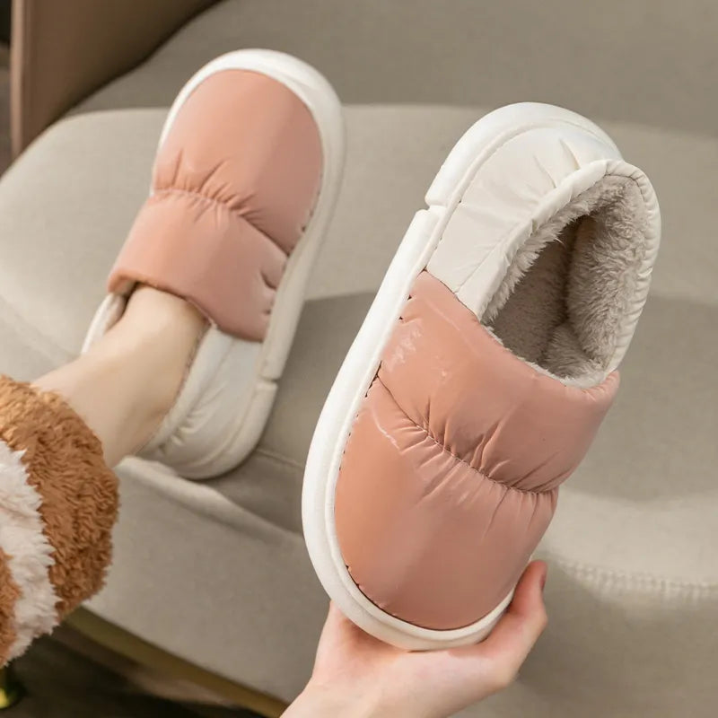 "Comfy's™ Roze Zachte Sloffen - Een vleugje luxe en warmte voor je voeten.