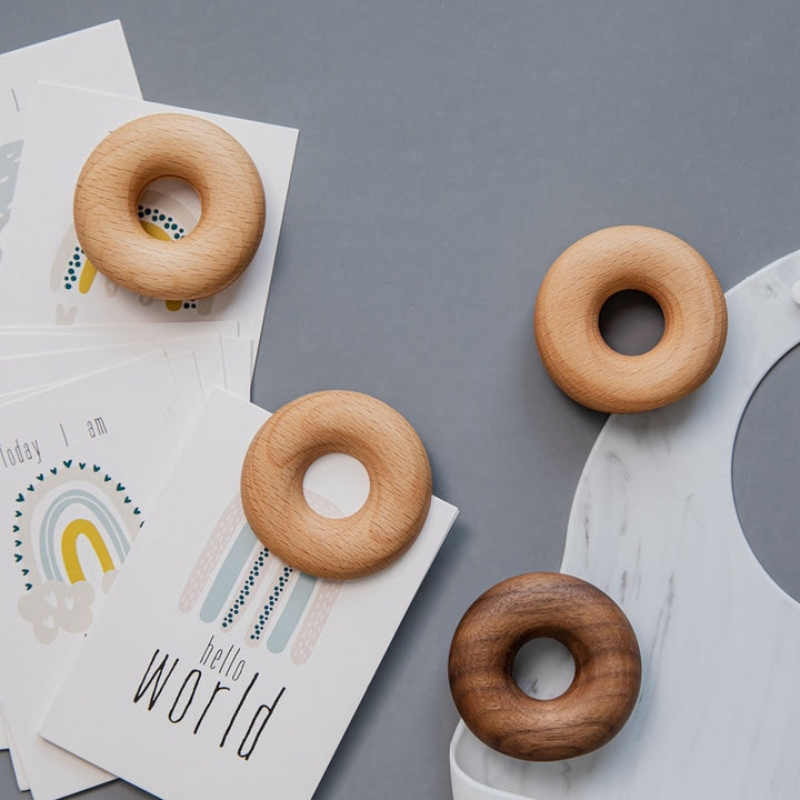 Duurzaam Genieten: Donutvormige Houten Afsluiting